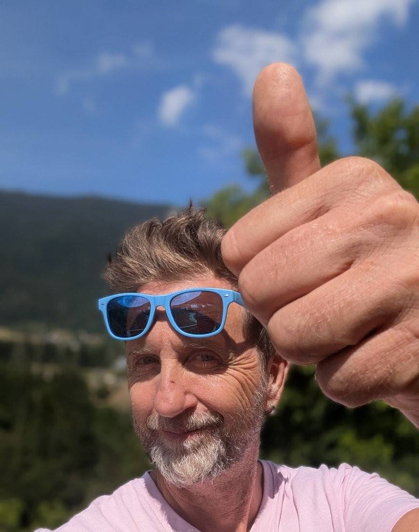 Le meilleur Hypnotherapeute du monde PORTRAIT 1 ' hypnose Grenoble.jpg